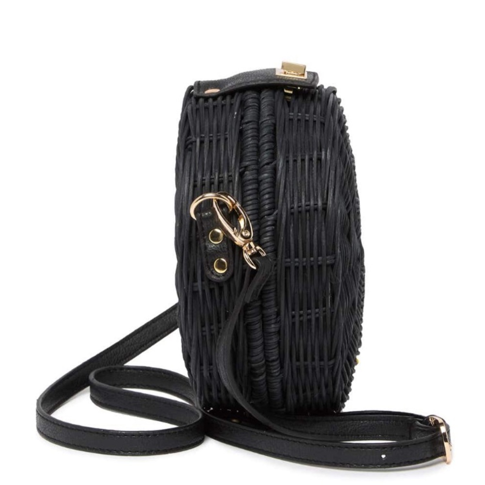 Urban Expressions Rattan Circular tote NEW!!! - Picture 4 of 6